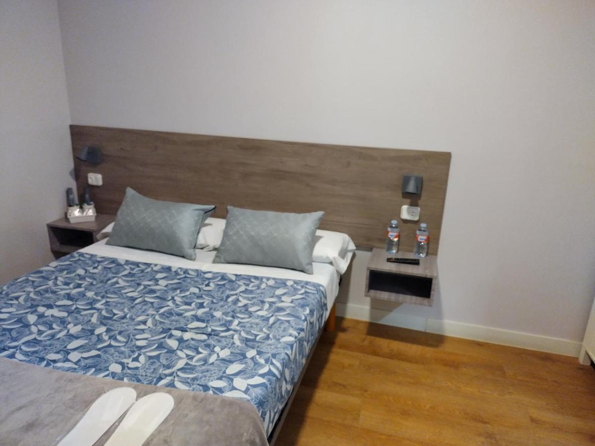 Pension Casa Douro ซานติอาโก เด กอมโปสเตลา ภายนอก รูปภาพ