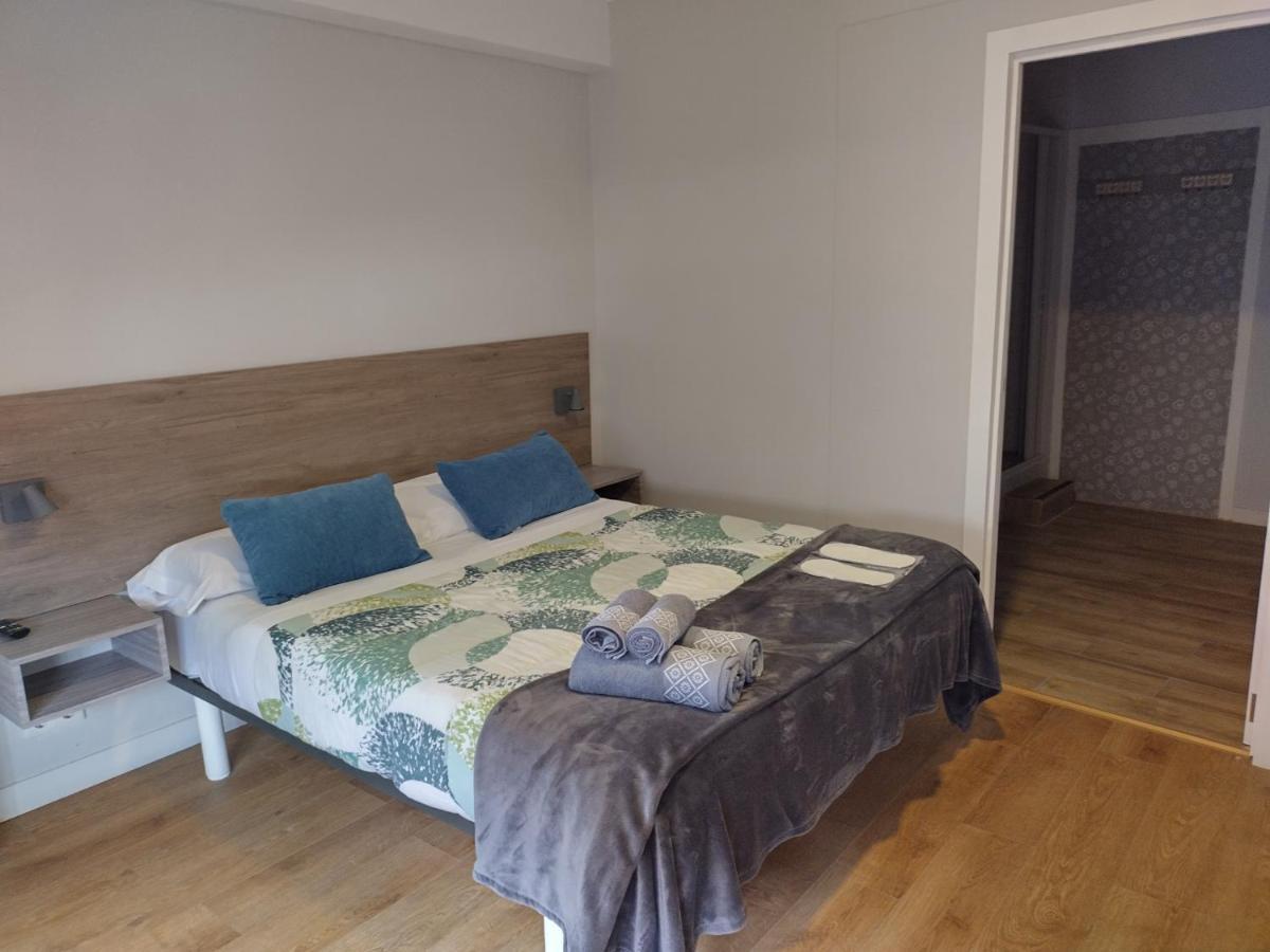 Pension Casa Douro ซานติอาโก เด กอมโปสเตลา ภายนอก รูปภาพ
