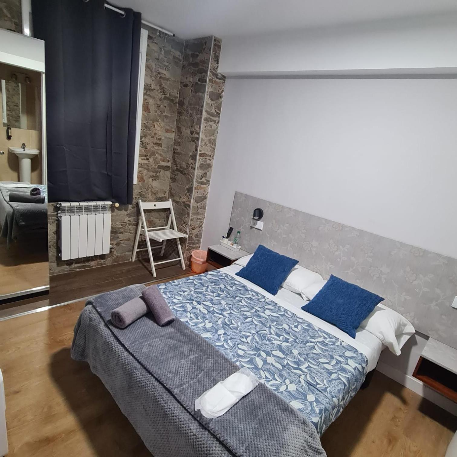 Pension Casa Douro ซานติอาโก เด กอมโปสเตลา ภายนอก รูปภาพ